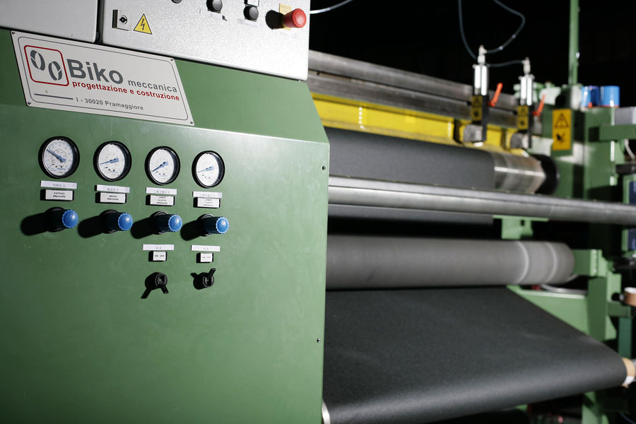WEEM Abrasives üreticinin üretim hattı